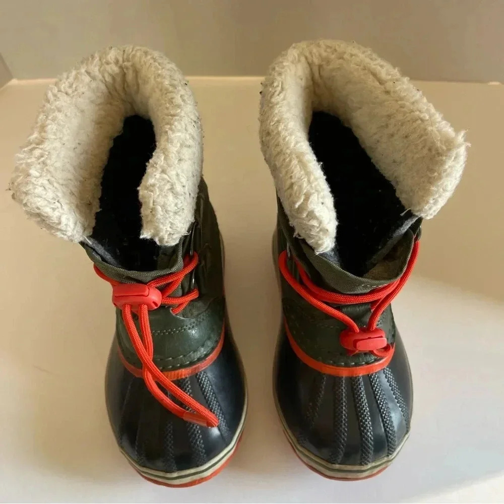Sorel Toddler Yoot Pac Boot Dark Green and Orange Size 10. - Picture 3 of 9